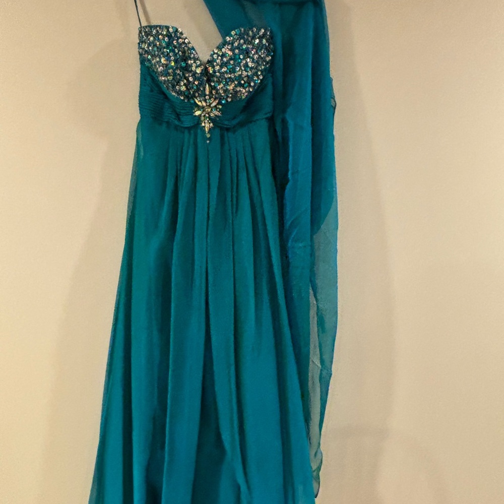 Elegant Teal Strapless Evening Gown